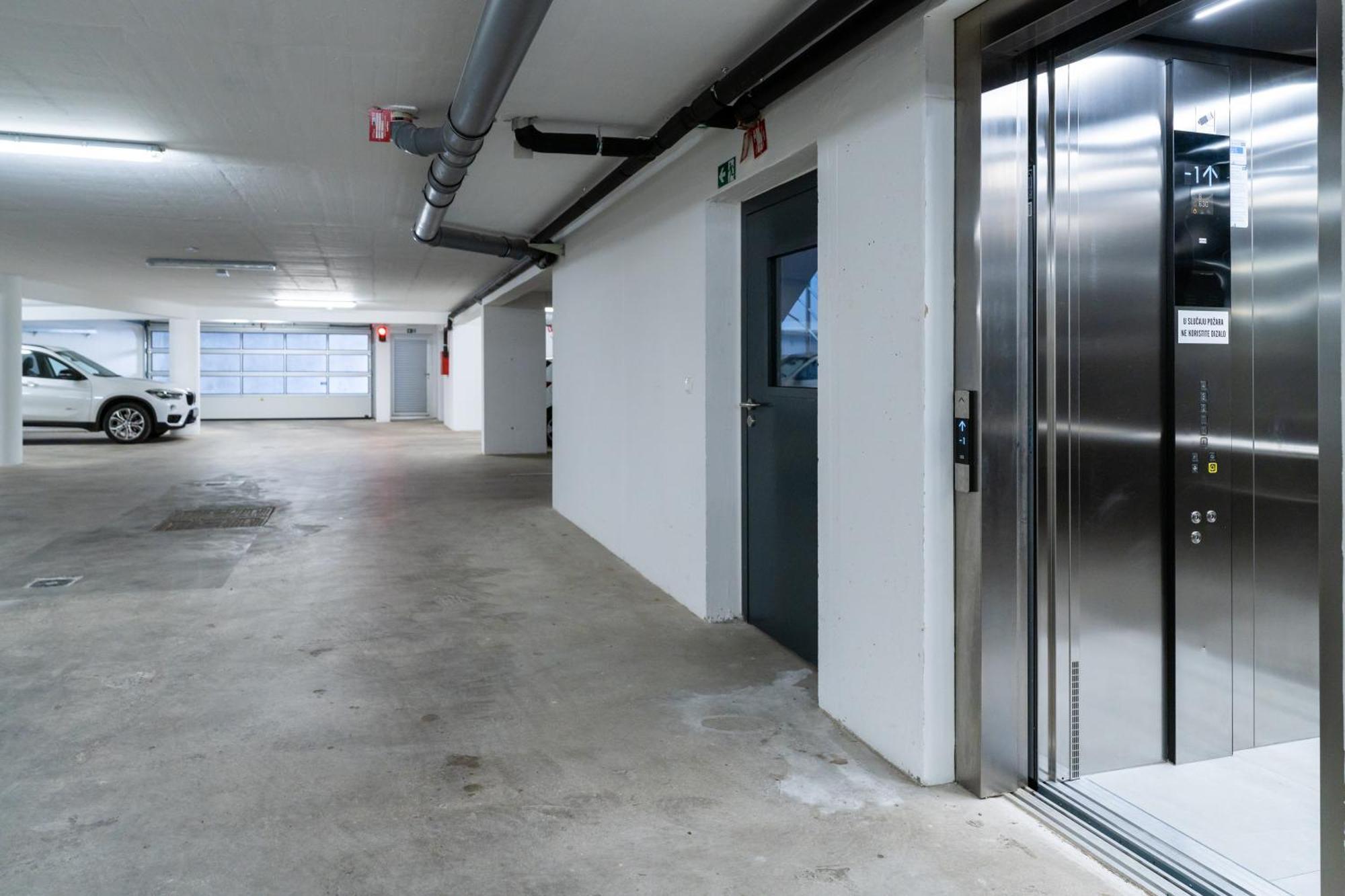Апартаменты Tres Fenestras Zadar - Private Parking Экстерьер фото
